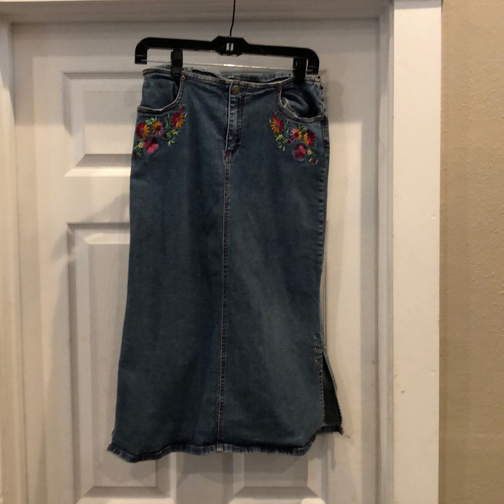 Demon skirt with flower design